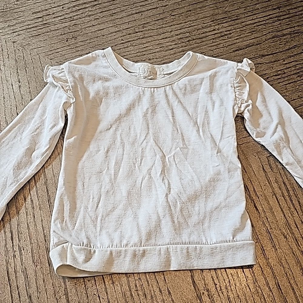 4T cream long sleeve top with ruffles